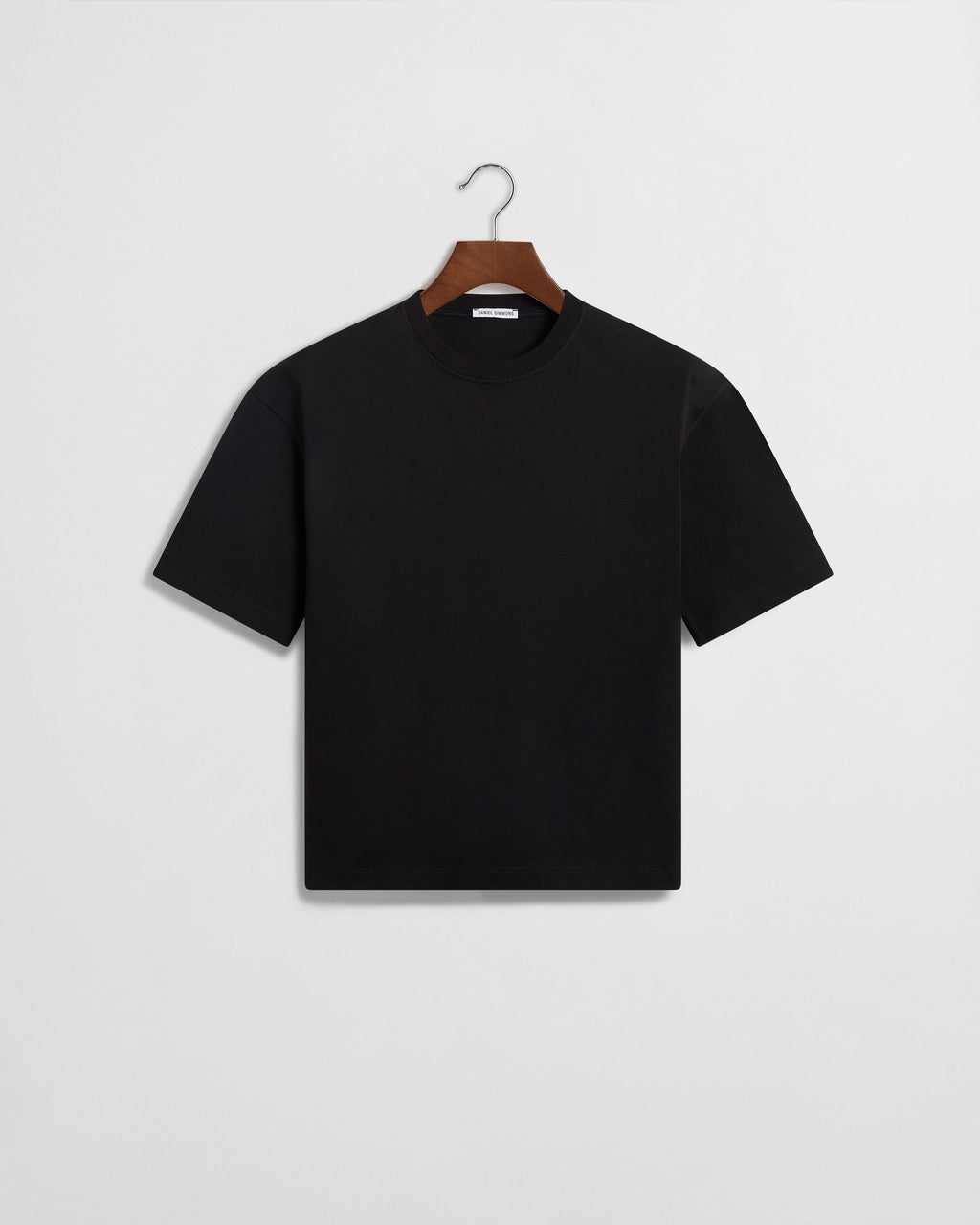 Daniel Simmons - Box Fit T-shirt (Cropped) - Black