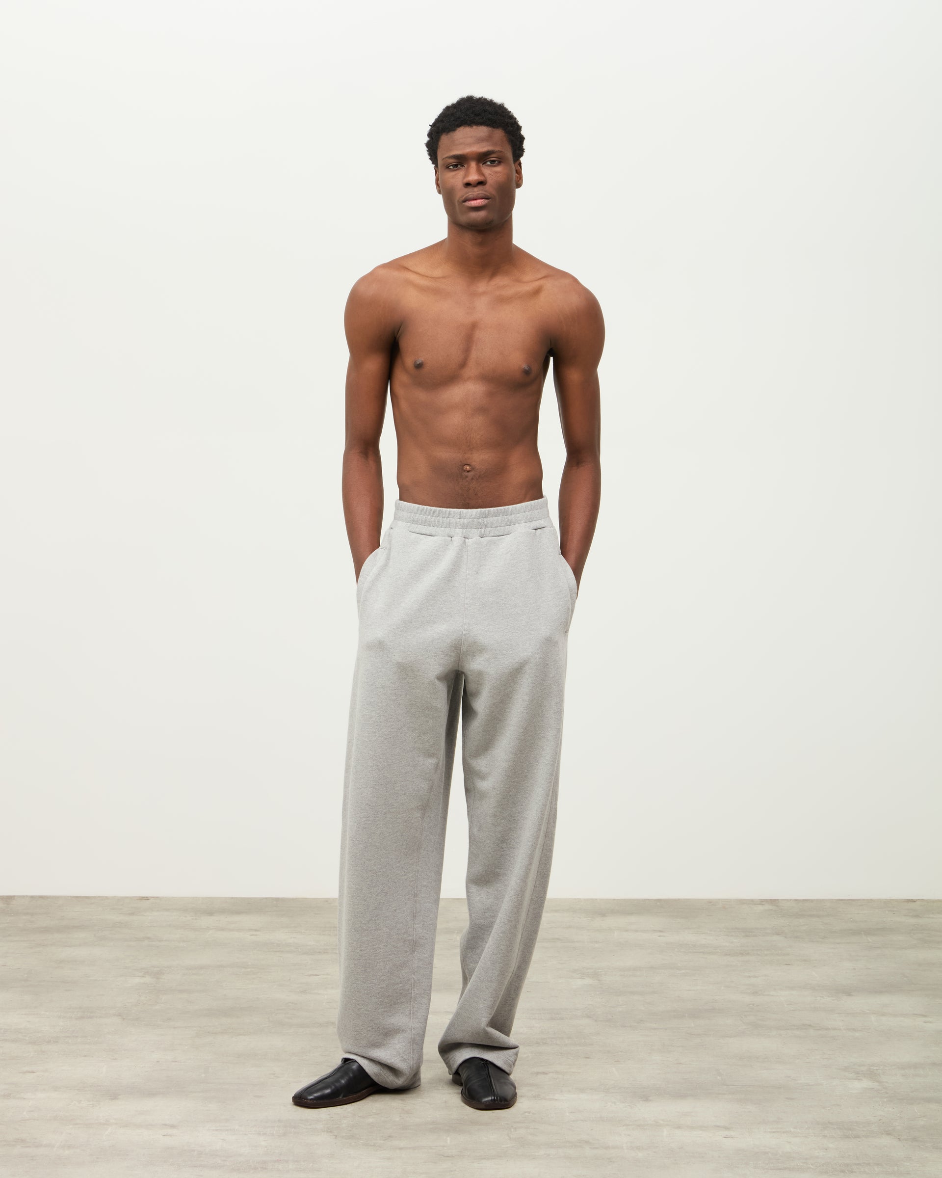 レイブレス(LABELESS) GRAY TUCKED SWEATPANTS – UNDERSTUDY CLUB